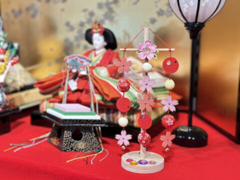 旧河澄家で吊るし飾り作り